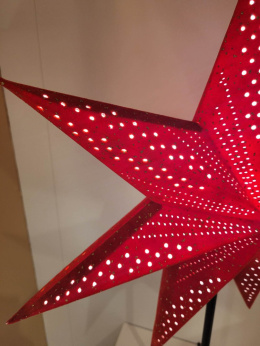 Lampka stojąca gwiazda welur czerwony z otworkami (522009)