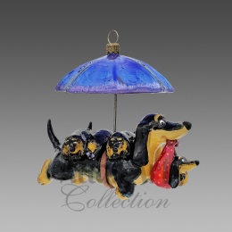 Bombka Atlas Art: Jamnik z pieskami i parasolem (00880AA)