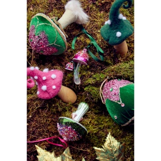 Glass bauble: Magical mushroom with flowers (125085)