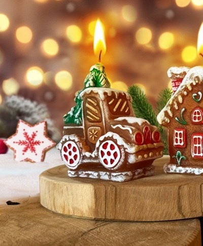 Car with Christmas Tree Scented Candle (B)