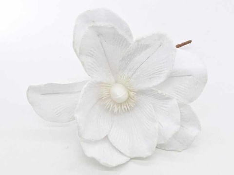 Magnolia on a peak, white velvet, white brocade (CV34196-1)