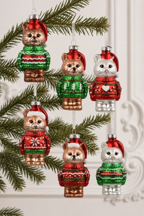 Glass ornament: Brown kitten in a green sweater (D)(124121)